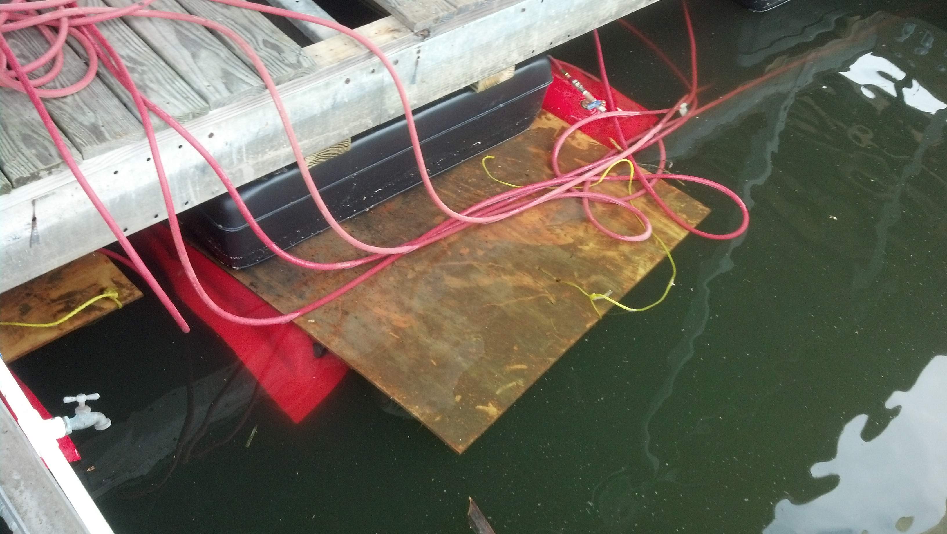 Change floats lift dock air bags