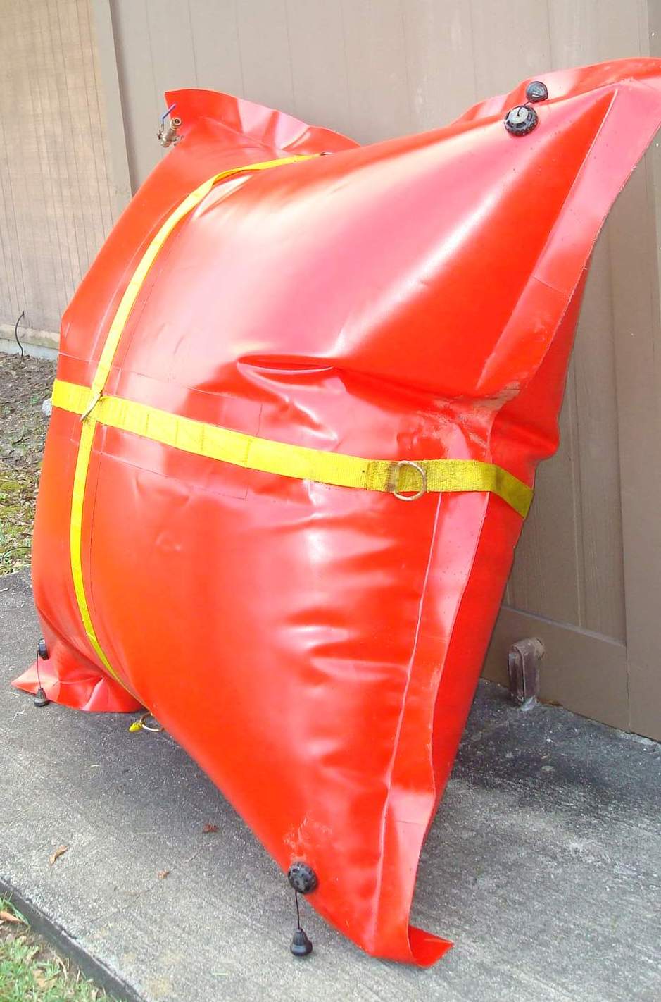 Marine Air bag salvage lift system
